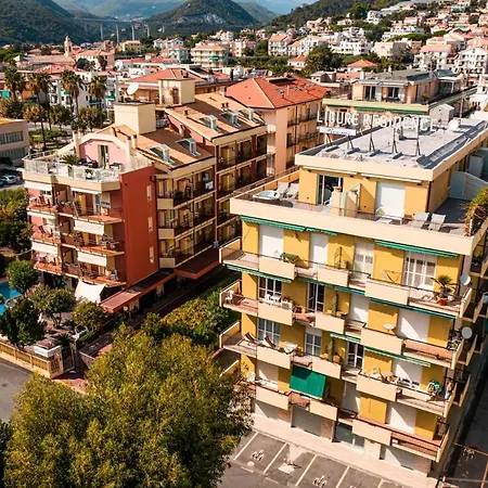 Aparthotel Ligure Per Vacanze 3*