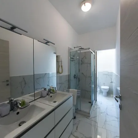 מלון דירות Ligure Per Vacanze 3*