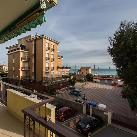 Ligure Per Vacanze Aparthotel