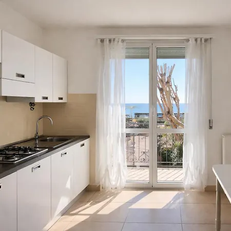 Ligure Per Vacanze Апарт-отель Пьетра-Лигуре