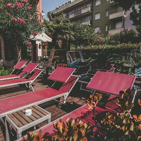Ligure Per Vacanze Aparthotel Pietra Ligure