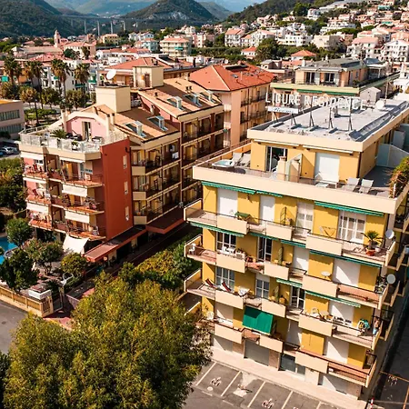 Ligure Per Vacanze Aparthotel