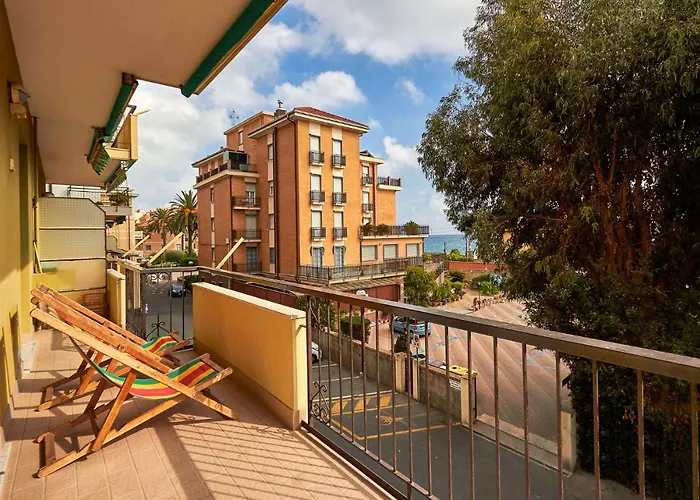 Ligure Per Vacanze Апарт-отель Пьетра-Лигуре