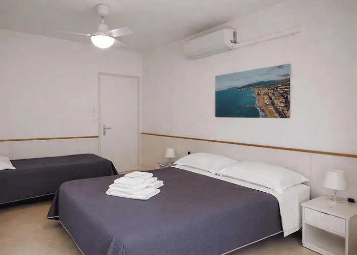 Ligure Per Vacanze 3*